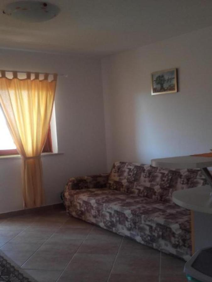 Apartments Smilje I Maslina Gornji Karin Exteriör bild