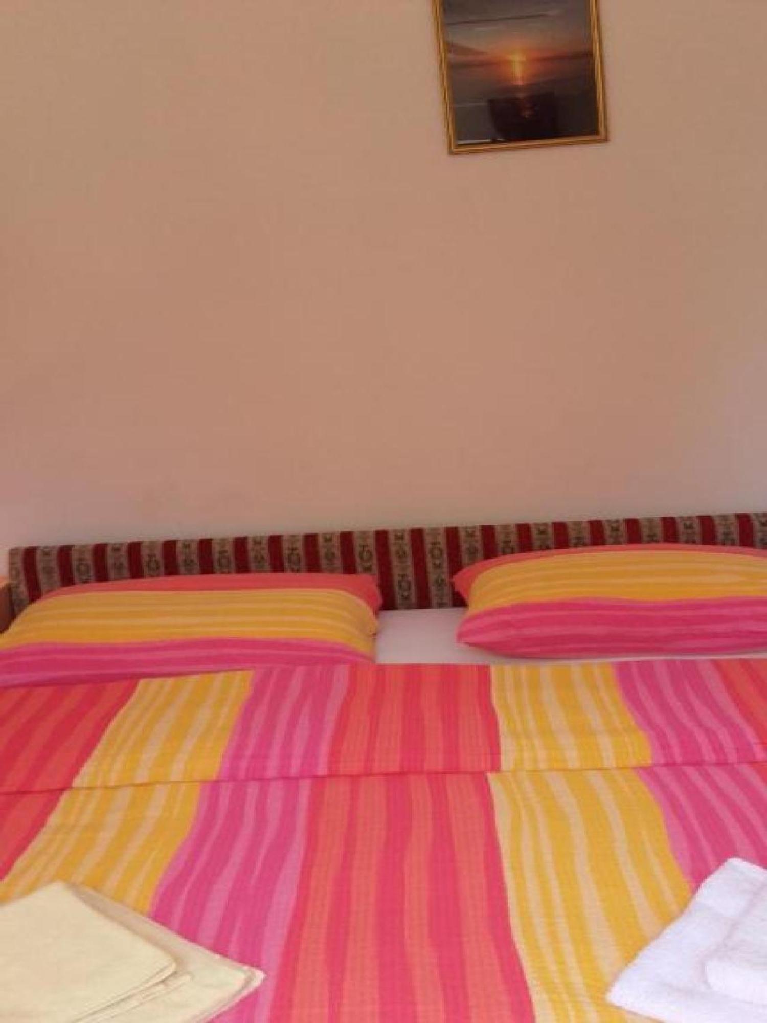 Apartments Smilje I Maslina Gornji Karin Rum bild